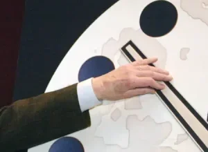 Apocalipse-Relogio-do-Juizo-Final-chega-a-85-segundos-da.webp.webp