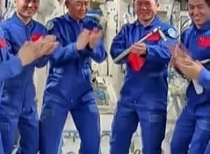 Astronautas-chineses-voltam-a-Terra-apos-incidente-na-capsula-de.jpg
