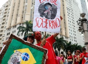 Estudantes-fazem-ato-no-Rio-de-Janeiro-em-defesa-de.jpg