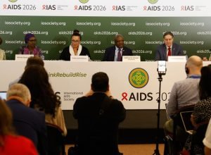 Infeccoes-e-mortes-por-HIV-caem-mas-falta-de-recursos.jpg