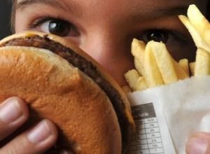 OMS-lanca-guia-para-enfrentar-obesidade-em-criancas-e-adolescentes.jpg