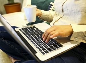 Sete-em-cada-dez-brasileiros-temem-comprar-remedios-pela-internet.jpg