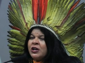Sonia-Guajajara-apresenta-melhoras-mas-continua-internada-em-SP.jpg