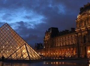 Suspeito-de-roubo-no-Louvre-era-ex-guarda-e-estrela-nas.jpg