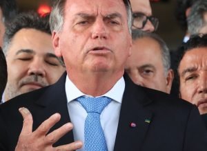 Termina-cirurgia-de-Bolsonaro-para-bloquear-nervo-diafragma.jpg